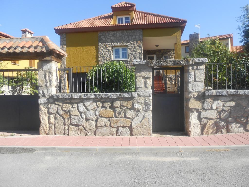 En Casa De Carlos Ortigosa del Monte Zewnętrze zdjęcie